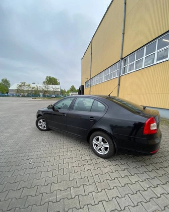 Skoda Octavia cena 24900 przebieg: 180000, rok produkcji 2010 z Warszawa małe 497